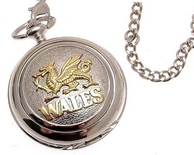 Solid pewter fronted quartz pocket - Two tone Wales Dragon design 15