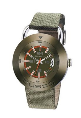 es Custo on time CUSTO ON TIME FLYING TO THE MOON