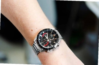 Edifice EFR-571DB-1A1VUEF