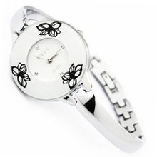 Eeleva Quartz Round Dial  Bracelet es