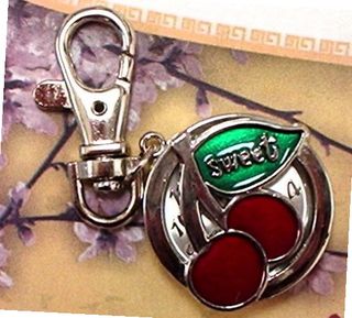Sweet Cherry W / Keychain Clip Pocket red