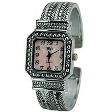 uGKD-WATCH Elegant Square Dial Quartz Movement Bracelet with Big Graduation of Scale-Light pink 