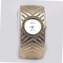 Cuff Gold With Diamonds Circular Analog