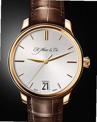 H. Moser & Cie Monard Date