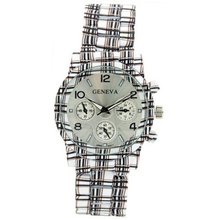Plaid Fashion Wrist with Metal Link Strap - White