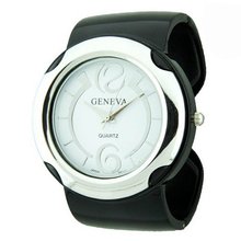 Round Face Metal Bangle Style - Black