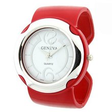 uHPW Round Face Metal Bangle Style - Red 