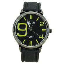 Elegant Quartz Movement Bright Color Graduation of Scale with Soft Silicone Band-Yellow scale