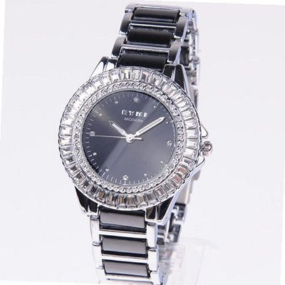 EYKI Graceful Rhinestone Quartz Crystal Scale Charm  Wrist - Black