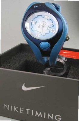 Nike Triax Swift Analog NCAA University of North Carolina Team - Valor/Lib - WD0021-406