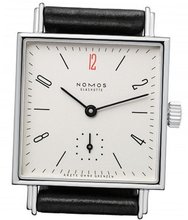 Nomos Glashütte Tetra Tetra 27 für Ärzte ohne Grenzen