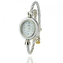 Stylye Round Dial Metal Bracelet Band Quartz Movement Wrist - White