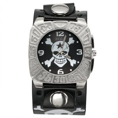 Skull & Crossbones Star With Black Background Band