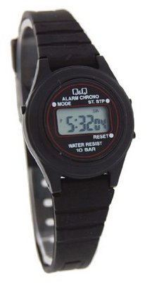 Q&Q #LLA3J202Y Metal Stainless Steel Band Alarm LCD Digital