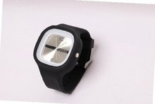 RUBR I BLACK/WHITE Unisex Oversized Silicone Japanese Quartz