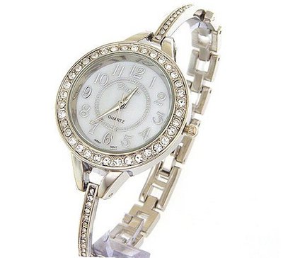 uXanadu Stylish Silver Tone Round Ladies MOP Dial Analog Bracelet Japan Movement 